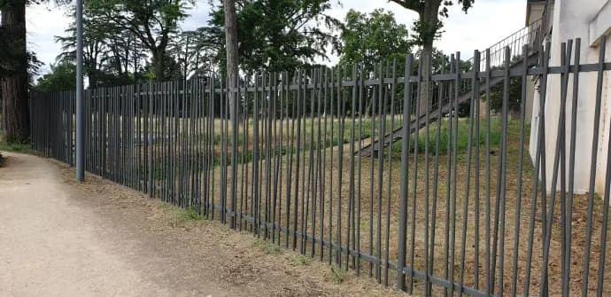 Barreaudage Savane — Clôture barreaudée design (vue 1 sur 2)